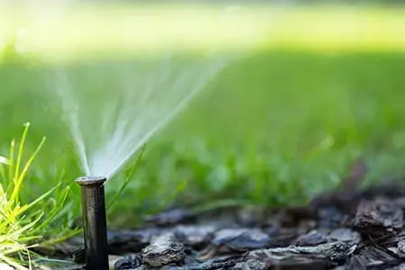 automatic-lawn-sprinkler-system.jpg