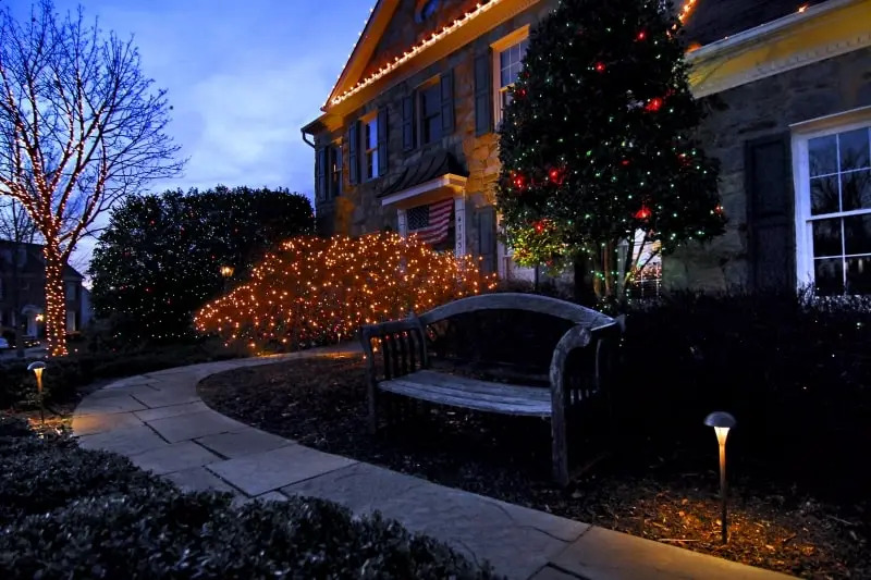 Holiday Lighting 31