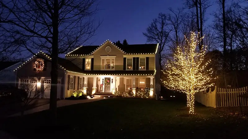 Holiday Lighting 33